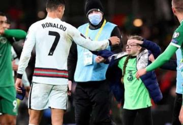 Aclaman gesto de Cristiano Ronaldo que tuvo con una niña
