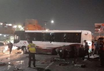 Choque de autobús contra tres autos deja más de 25 lesionados en México-Pachuca