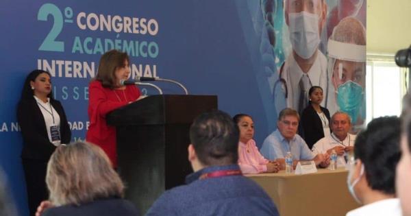 Llama Silvia Roldán a personal de salud a prepararse para nuevas pandemias
