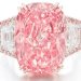 Diamante rosa se vende en 49.9 mdd durante subasta en Hong Kong